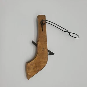 1914 RARE SPRING ACTION WOODEN PING PONG BALL T0Y GUN NOVELTY- SON CO LYONS IOWA - Picture 1 of 4