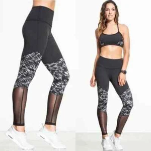 BEYOND YOGA - High Waisted Tri-Panel Mesh Leggings Size Small - Picture 1 of 9