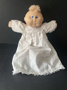 Muñeca prematura y vestido con volantes Cabbage Patch Kid 1984 6H SS #1 azul tostado amarillo floral - Imagen 1 de 24