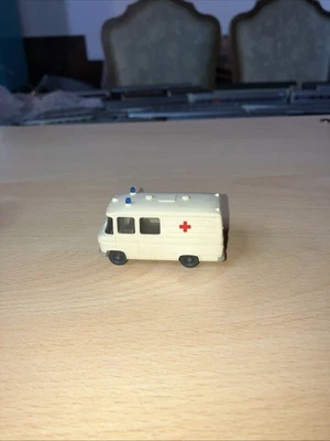 WIKING: MB 406 Ambulanza, Bianco/panna - Immagine 1 di 4