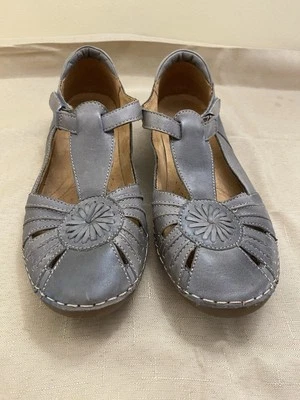 Zapatos planos de ballet con correa Mary Jane T naturalizador de cuero gris 10 W Foto 1 de 4