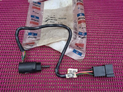 Dodge Caravan Plymouth Voyager 1985 1986 nuevo MoPar interruptor de espejo retrovisor lateral eléctrico Foto 1 de 3