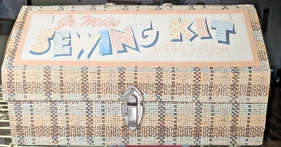 Kit de costura Jr. Miss com máquina de costura por Hasbro (Irmãos Hassenfeld) - Imagem 1 de 4