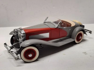 Danbury Mint 1935 Gray Red Duesenberg SSJ Die Cast Toy Car Model  1/24 Scale - Image 1 of 4