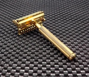 Vintage VALET VC1  Single Edge Safety Razor Open Comb Gold Tone Nice  & Clean! - Picture 1 of 4