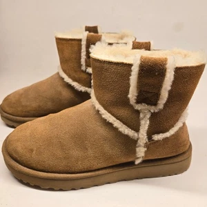 UGG Raw Edge Mini Spill Seam Chestnut Suede Shearling Lined Ankle Booties, SZ 9 - Bild 1 von 8