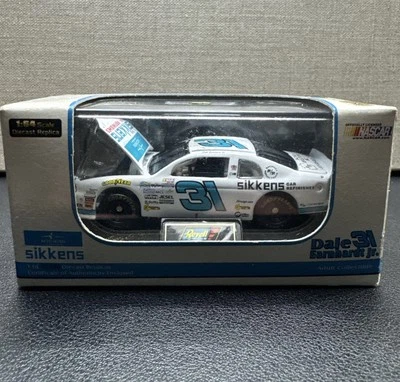 Revell Dale Earnhardt Jr #31 1999 Sikkens Monte Carlo 1:64 NASCAR Foto 1 de 4