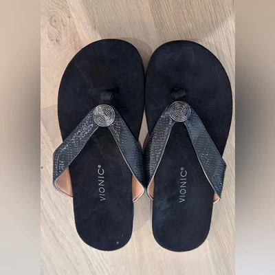 Vionic Hilda woven black sandal size 9.5 - Image 1 of 4