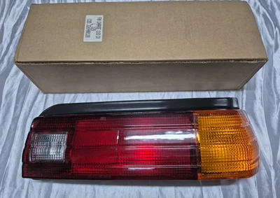 DAIHATSU CHARADE GTTI GTTX FANALE POSTERIORE DESTRO COMPLETO NUOVO NEW - Immagine 1 di 4