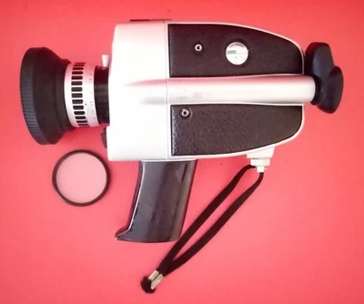 Vintage Design / Bauer C20. Super 8 Movie Camera & Case / in good condition. - Photo 1/4
