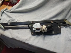 Front Wiper Motor And Linkage Discovery 2 TD5 - Picture 1 of 4