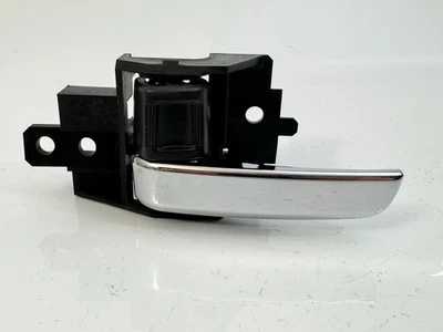 14-23 MITSUBISHI OUTLANDER DELANTERO IZQUIERDO LADO IZQUIERDO INTERIOR PUERTA MANIJA CUBIERTA OEM Foto 1 de 3