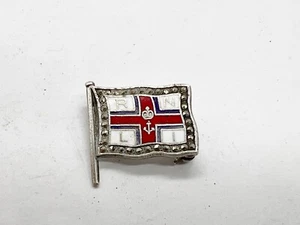 VINTAGE R.N.L.I ROYAL NATIONAL LIFEBOAT ASSOCIATION SILVER ENAMEL BADGE - Picture 1 of 5