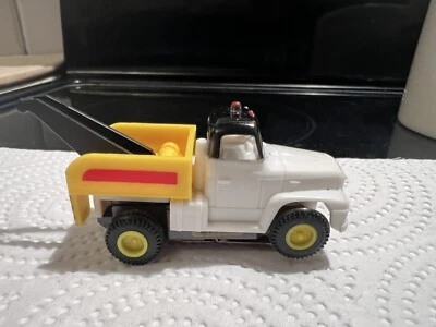 NEW MODEL MOTORING TOW TRUCK PLASTIC INJECTION MOLDED REPRODUCTION - Image 1 of 4