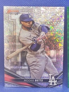 Mookie Betts Speckle /299 2022 Bowman's Best AA3180 - Foto 1 di 1