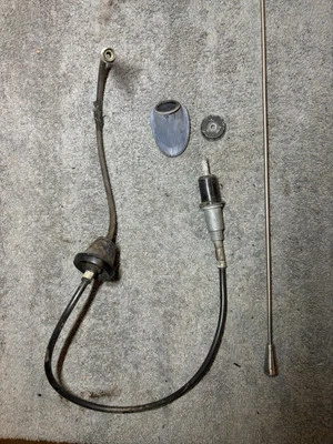 1984-1996 Jeep Cherokee XJ Comanche MJ Radio Antenna with Base and Cable OEM - image 1 of 3