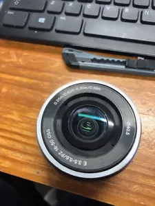 Sony 16-50mm (SONY SELP1650 - SILVER) For E-Mount Cameras Parts/Repair - Picture 1 of 1