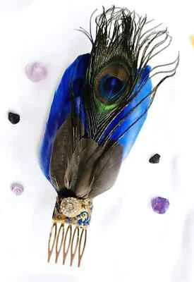 Peine de pelo de plumas de diamantes de imitación - Fascinador de plumas, pieza de cabello llamativa Foto 1 de 4