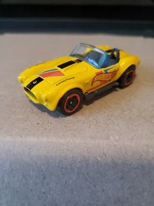 CLASSIC COBRA, #152, 2022 HOT WHEELS RETRO RACERS, YELLOW VARIATION, LOOSE - Picture 1 of 7