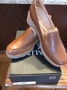 Naturalizer Women's Cabaret English Tea Tan Platform Vegan Loafer 8 NWT - Picture 1 of 8