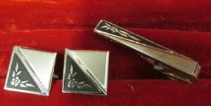 BEAUTIFUL VINTAGE MEN'S CUFFLINKS & TIE CLIP SILVER TONE BLACK FLOWER DESIGN - Picture 1 of 7