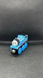 2003 Thomas & seine Freunde Holzeisenbahn THOMAS the Tank Engine Holz magnetisch #1 EUC - Bild 1 von 7