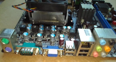 MSI-  760GM-P33 (MS7623)+CPU ATHLON II X 2 +2GB DDR3 -  -TESTATA FUNZIONANTE - Immagine 1 di 4