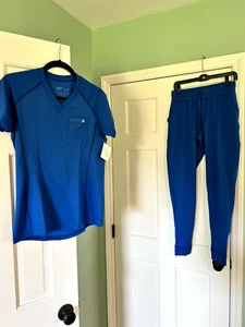 FIT Scrubs Evrpur Antimicrobial Small Set Top And Joggers “Royal” New w/Tags - Picture 1 of 13
