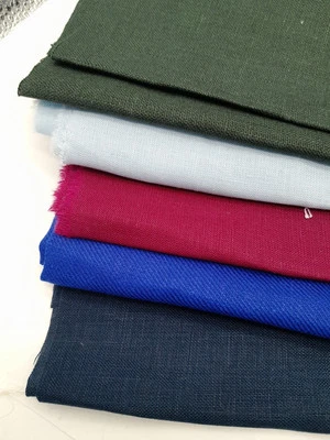 Craft Linen Remnant Bag 5 Pieces Of 100% Irish linen Crafting Fabric Blues  CL59 - Image 1 of 4