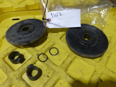 2014 Polaris 800 RMK ASSAULT, Rear Torque Arm Idler bogie Wheel set of 2(OPS1103 Foto 1 de 4