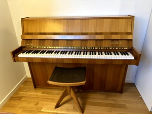Klavier May Berlin Model 104 - Bild 1 von 5