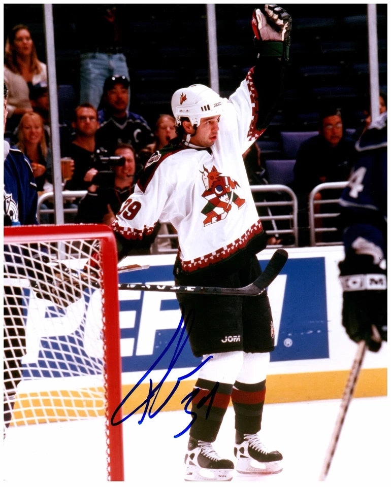 Arizona Coyotes Travis Green Firmado Autografiado 8x10 Imagen A Foto 1 de 1