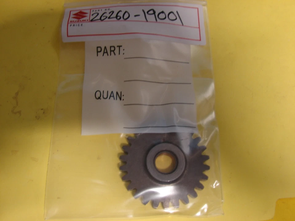 Nuevo de Lote Antiguo Suzuki MT50 MT 50 Kick Starter Ralentí Gear 26260-19001 Nuevo OEM Foto 1 de 1