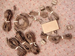 DAC CMA4/3.5 conference adapter with 4 CM18 microphones and 5 extension cords - Picture 1 of 1