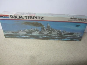 NEU VERSIEGELT Monogramm D.K.M. Tirpitz Deutsches Schlachtschiff Bausatz # 3009 2. Weltkrieg - Bild 1 von 7