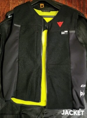 Smart Jacket Dainese preta MD - Imagem 1 de 3