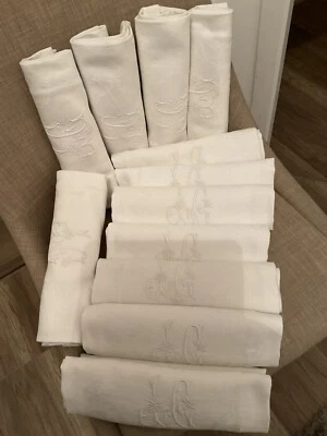 12 SERVIETTES de TABLE DAMASSE blanc monogramme JC brodé main - Photo 1/4
