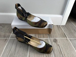 Mujer Jessica Simpson Mandalaye Camuflado Ballet Pisos Talla 9 NUEVO Satén Puntera Cuadrada - Imagen 1 de 4