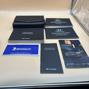 2012 Hyundai Genesis Owners Manual Drivers Information System With Case - Bild 1 von 7