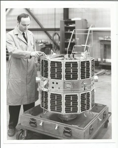 NASA Foto 8 x 10": Release 28.02.68 68-H-226, 68-HC-119 Solar X-Ray Satellite - Bild 1 von 3