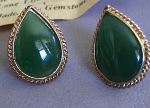 Natural Green Jade Pear Shape Earrings Post / Pierced Vintage - Picture 1 of 7