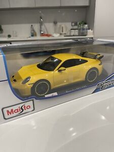 NEW 1/18 MAISTO SPECIAL EDITIONS PORSCHE 911 GT3 DIECAST YELLOW MODEL RARE