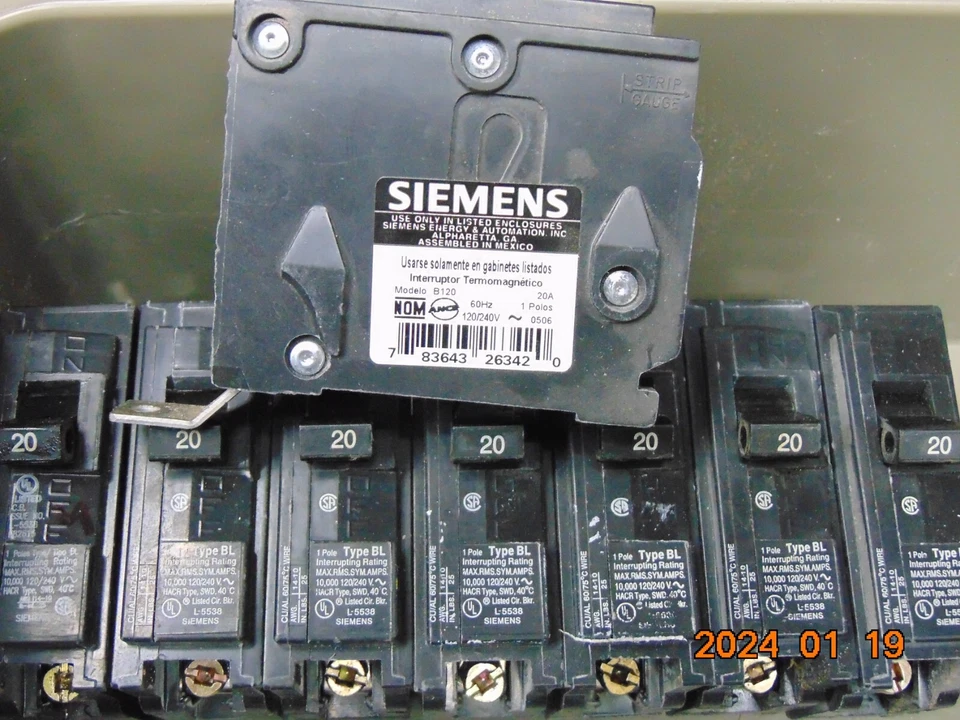 Lot of 4 Siemens BL B120 1 Pole 20 Amp 120/240v  Circuit Breaker BOLT ON - Image 1 of 1