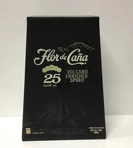 Flor De Cana 25 yo Volcano 40% vol  70 cl  con box - Foto 1 di 2
