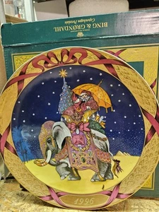 1996 Bing & Grondahl Christmas Around The World Santa in the Orient Plate - Picture 1 of 1