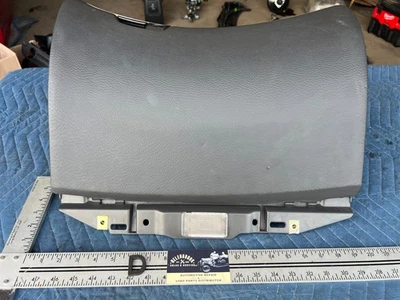 Отсек правого перчаточного ящика для приборной панели Volvo S60R V70R 2005-2007 годов выпуска 8650374 от оригинального производителя No2904EM - Изображение 1 из 4