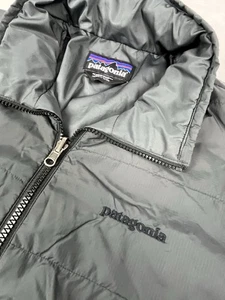 Chaqueta Patagonia Snowshot forro interior para hombre M gris acolchado ligero STY31673 - Imagen 1 de 8