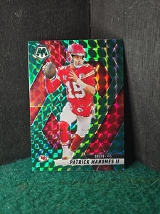 2025 Panini Mosaic Patrick Mahomes II Green Prizm #200 Kansas City Chiefs  - Bild 1 von 1