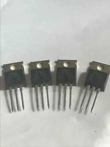 Transistor mosfet IRF9520 hecho por IR 4 piezas £3.50 HU535 - Imagen 1 de 1