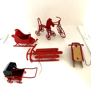 Roter Metall Weihnachtsschmuck Schlitten, Fahrrad, Kutsche & Pferd - Bild 1 von 16
